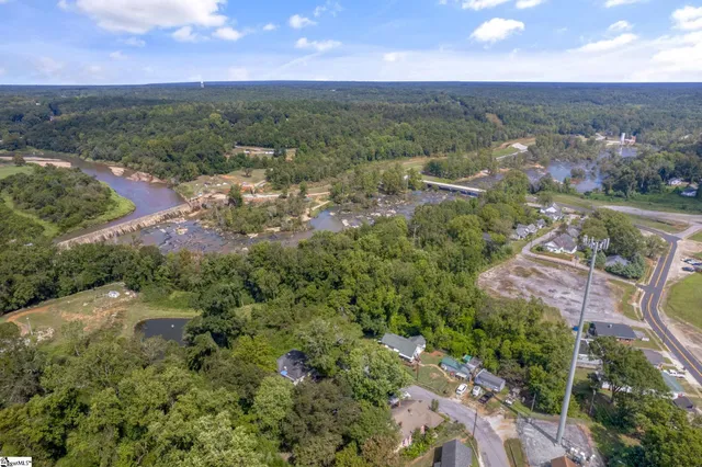 $244,900 | 9 Hampton Street, Ware Shoals, SC 29692