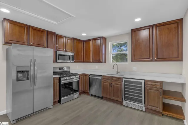 $244,900 | 9 Hampton Street, Ware Shoals, SC 29692