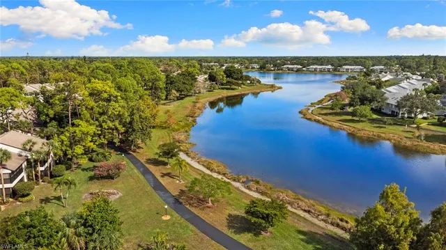 $340,000 | 1818 Kings Lake Boulevard, Unit 103, Naples, FL 34112