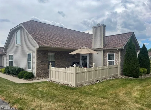 $295,000 | 695 East Western Reserve Road, Unit 1704, Youngstown, OH 44514