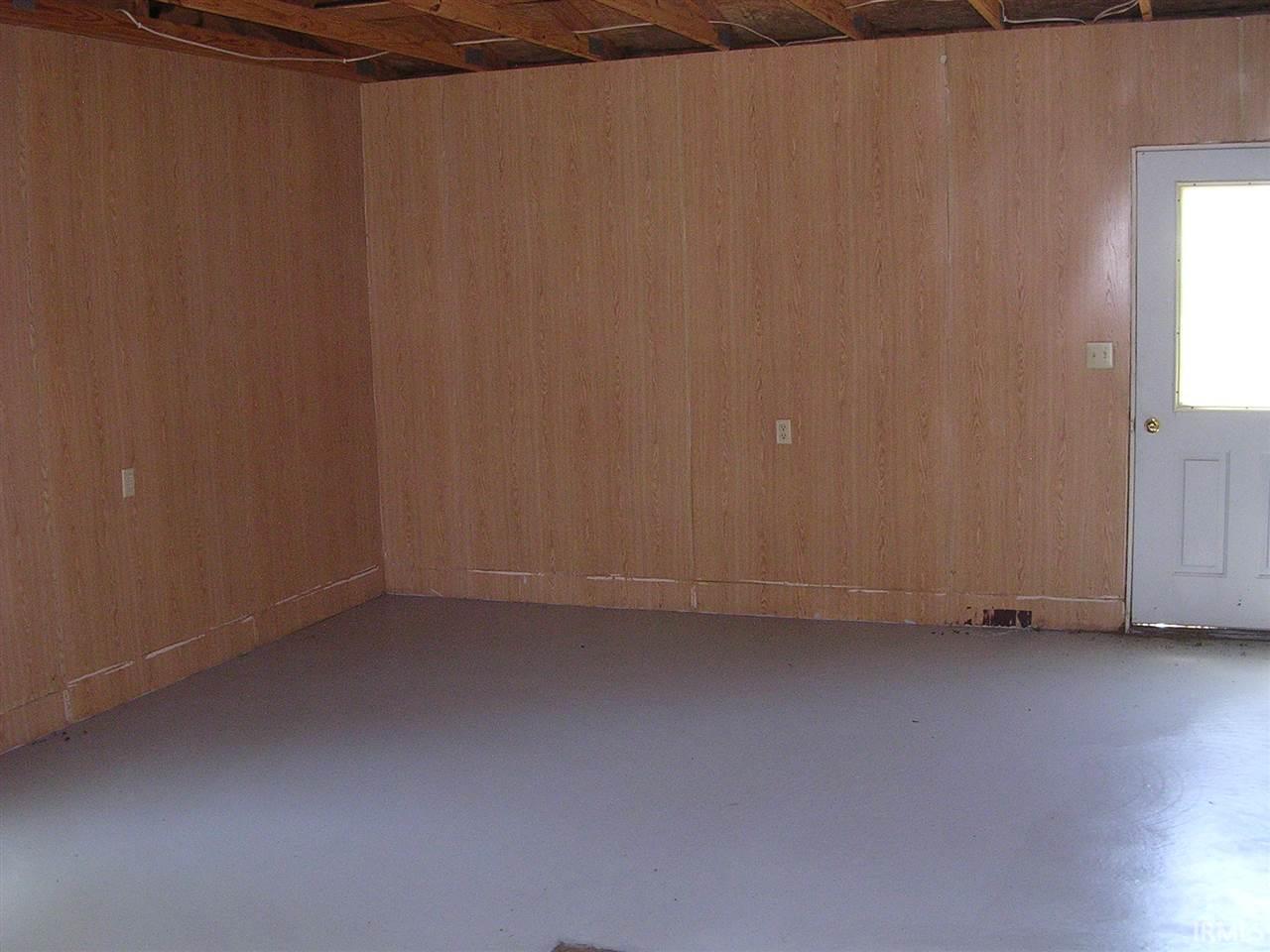 8239 East McClintic Road Syracuse, IN 46567 - Photo 6 of 7 Gallery Image 6