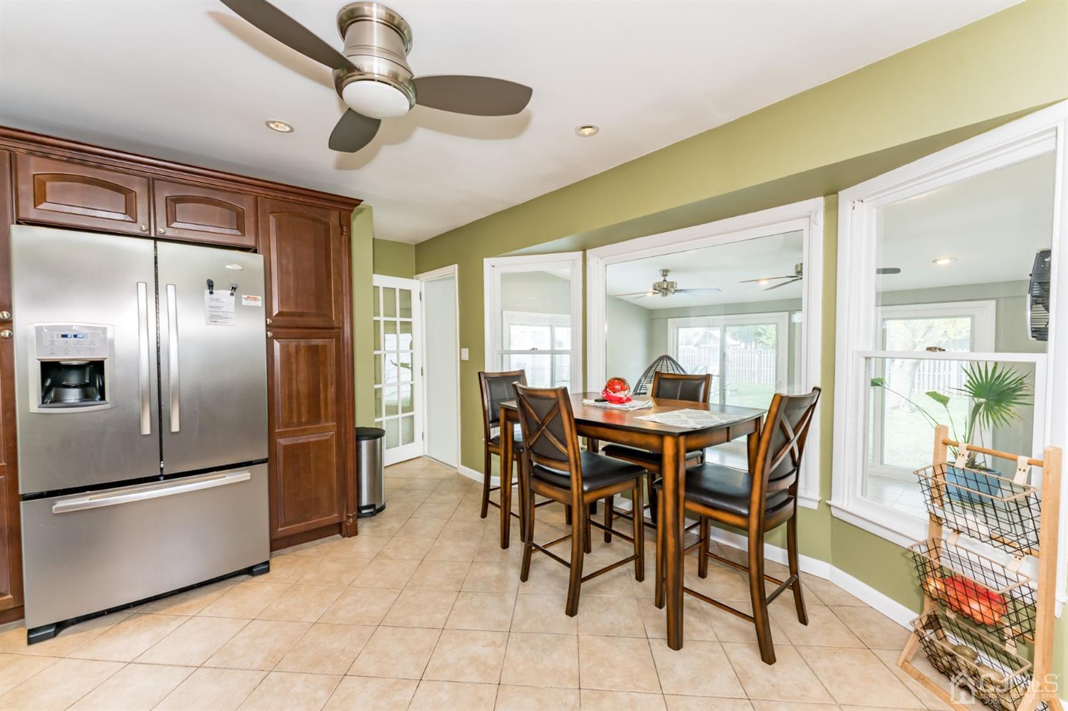 949 Yorke Road North Brunswick, NJ 08902 - Photo 11 of 26 Gallery Image 11