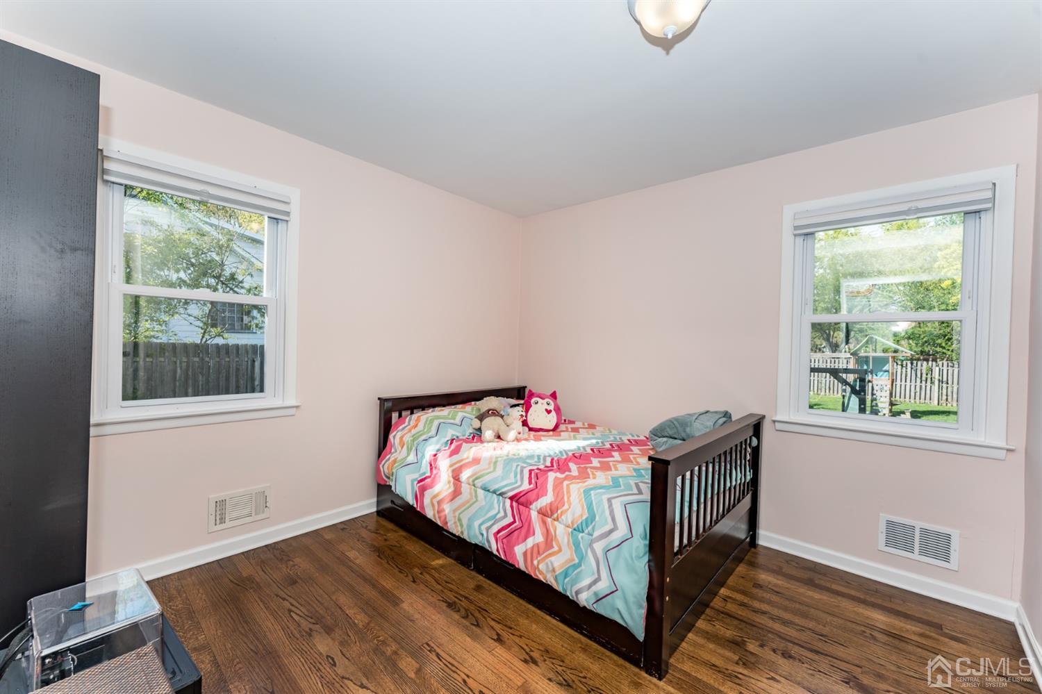 949 Yorke Road North Brunswick, NJ 08902 - Photo 18 of 26 Gallery Image 18