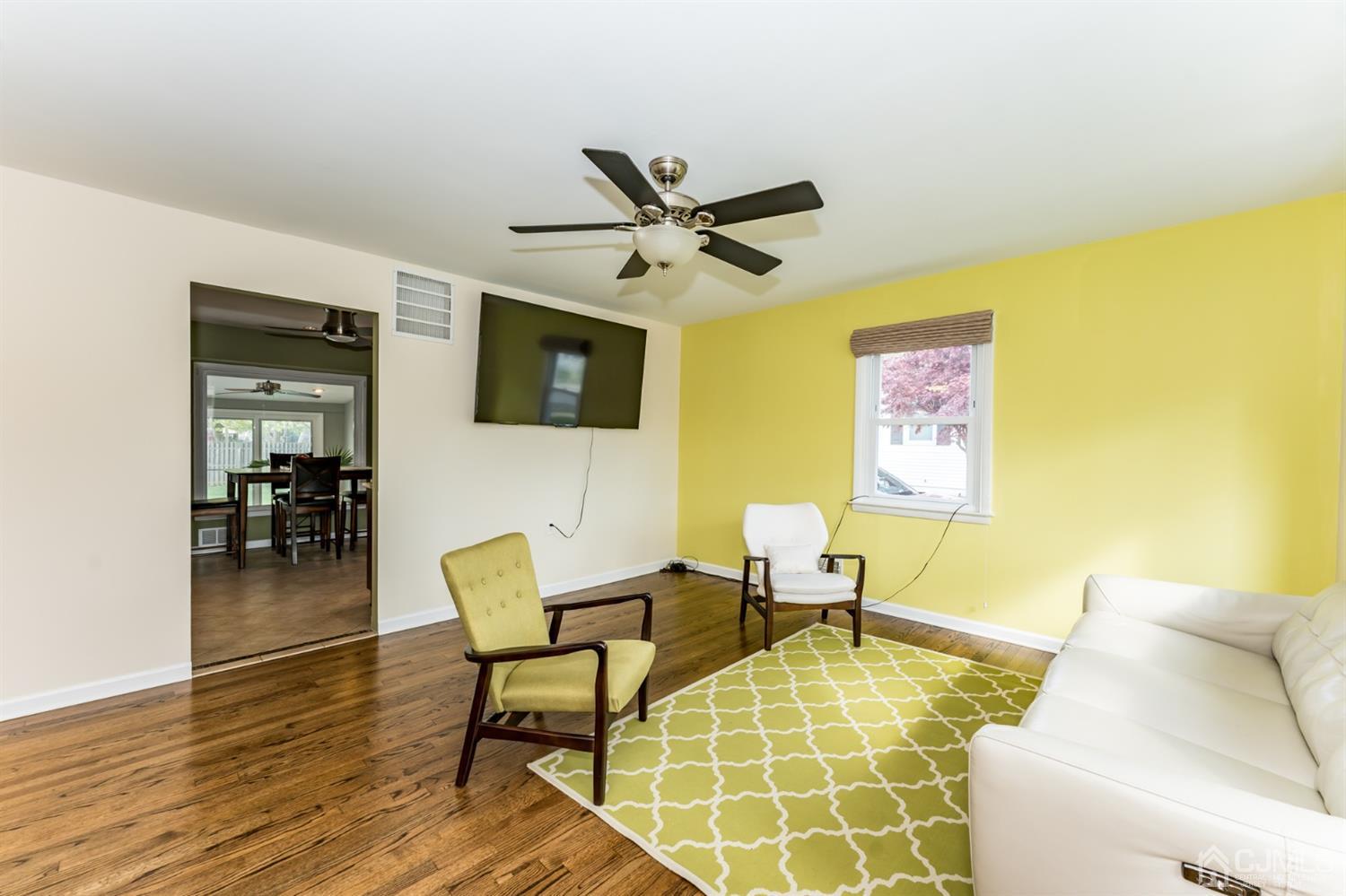 949 Yorke Road North Brunswick, NJ 08902 - Photo 3 of 26 Gallery Image 3