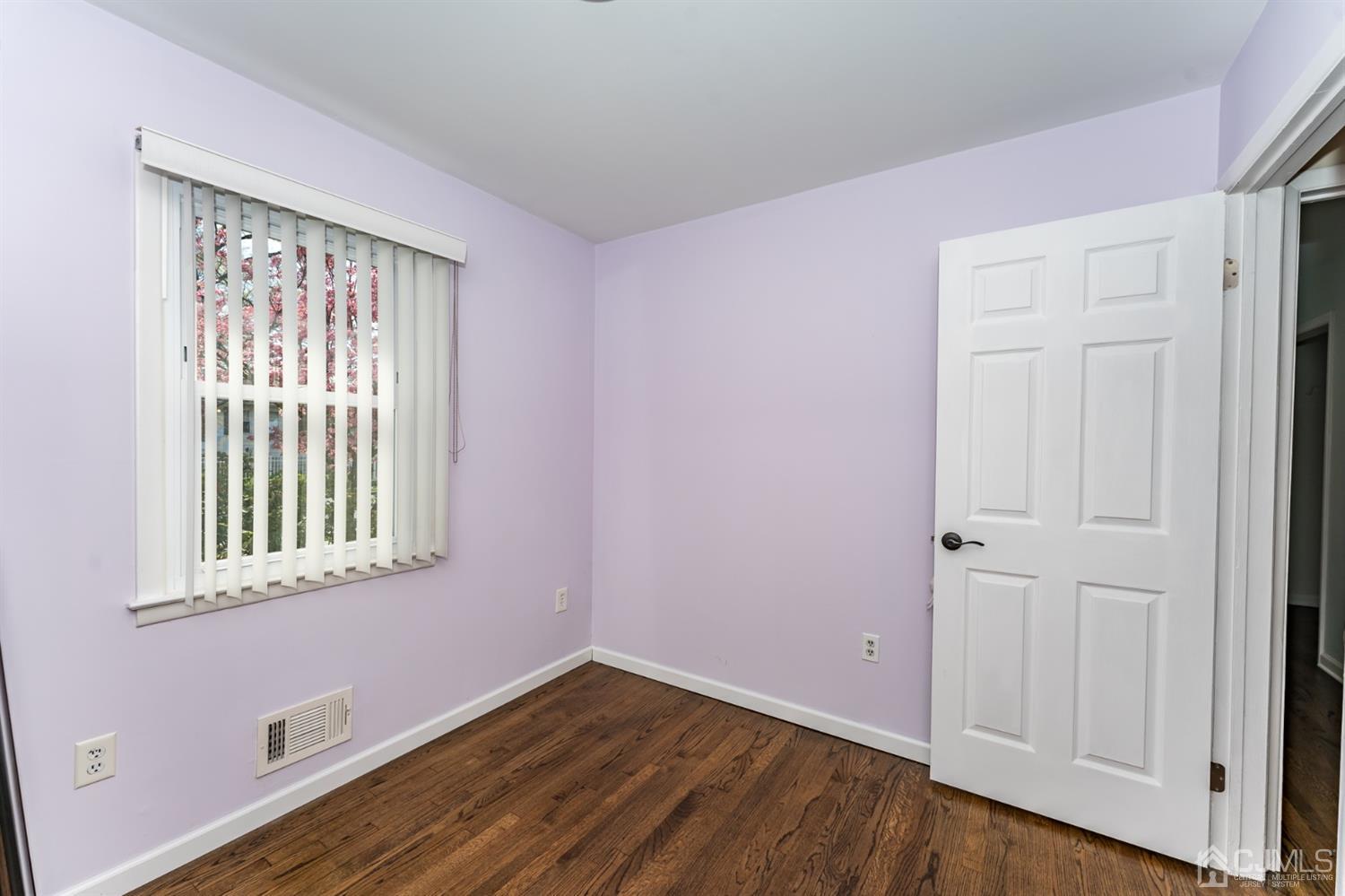 949 Yorke Road North Brunswick, NJ 08902 - Photo 21 of 26 Gallery Image 21