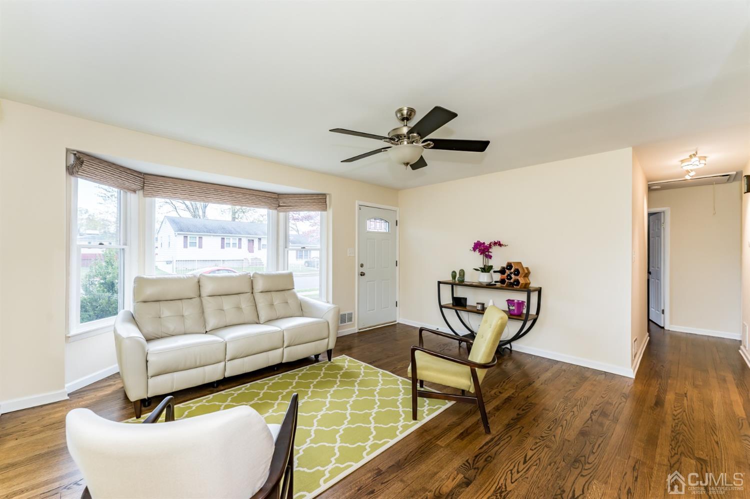 949 Yorke Road North Brunswick, NJ 08902 - Photo 5 of 26 Gallery Image 5