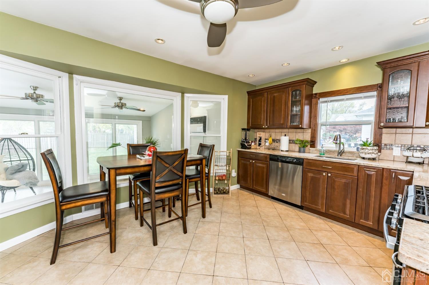 949 Yorke Road North Brunswick, NJ 08902 - Photo 6 of 26 Gallery Image 6