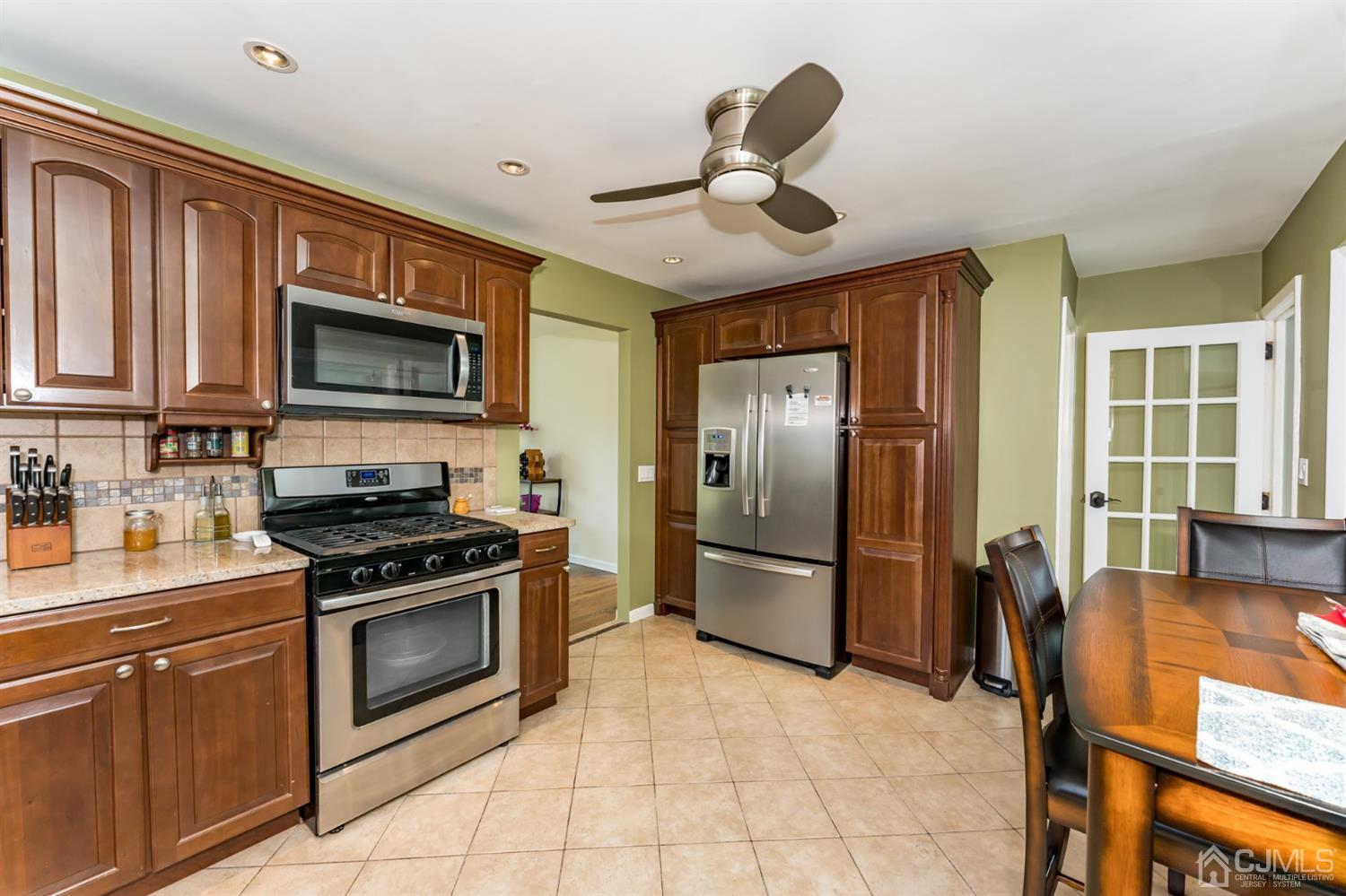 949 Yorke Road North Brunswick, NJ 08902 - Photo 10 of 26 Gallery Image 10