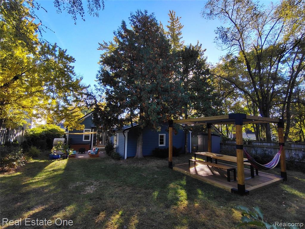 241 North Helen Avenue Rochester, MI 48307 - Photo 27 of 27