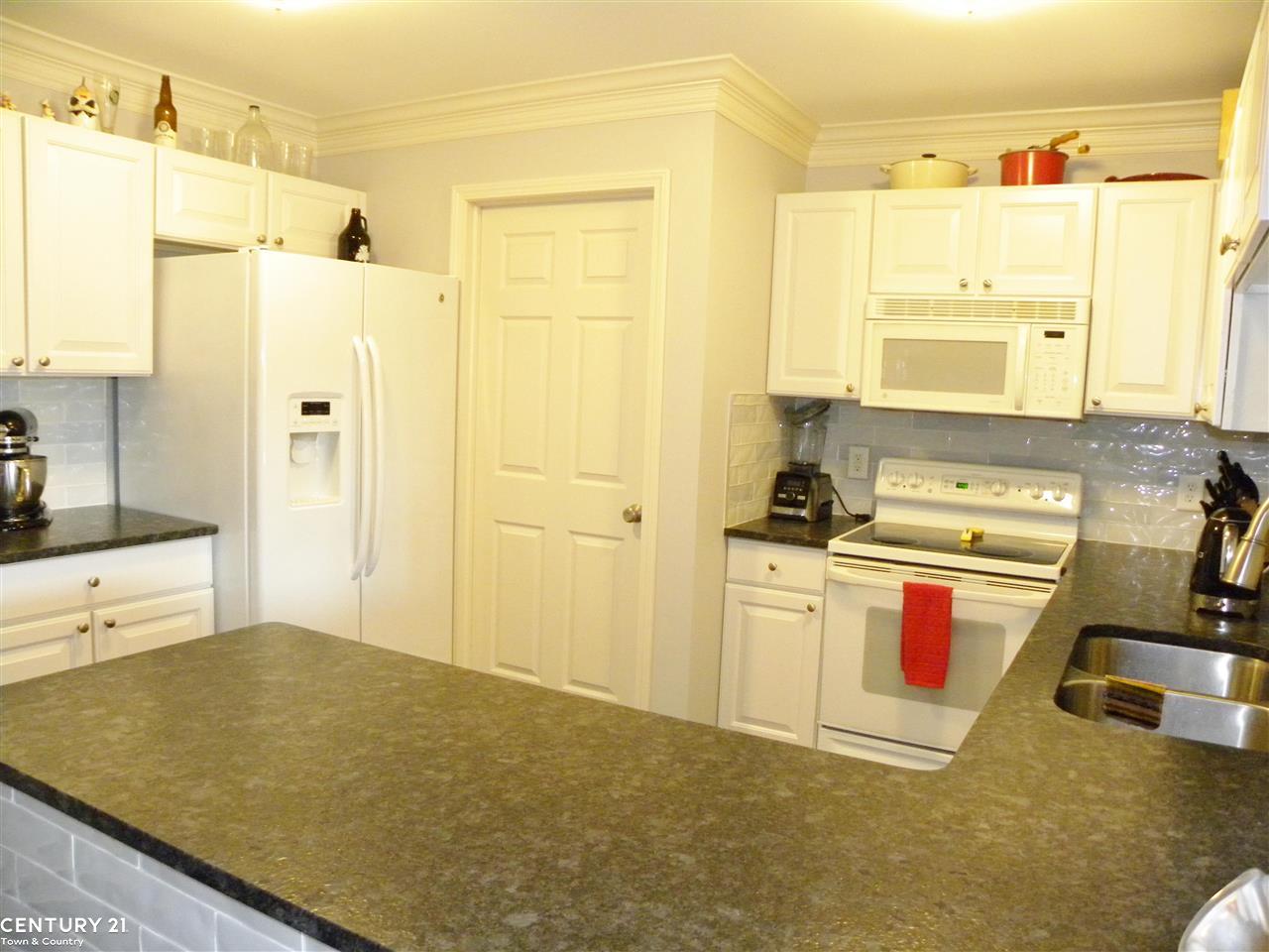 4128 April Lane Sterling Heights, MI 48310 - Photo 8 of 22