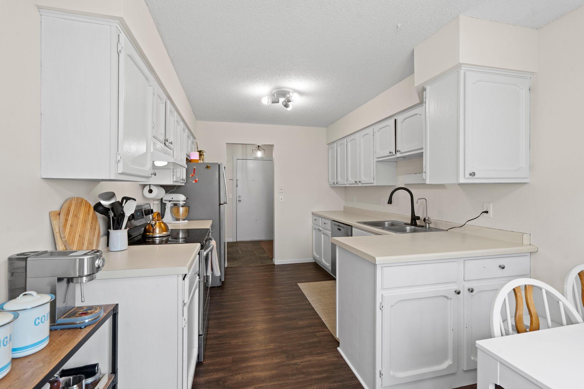 3861 Gold Point, Unit B St. Paul, MN 55122 - Photo 20 of 57