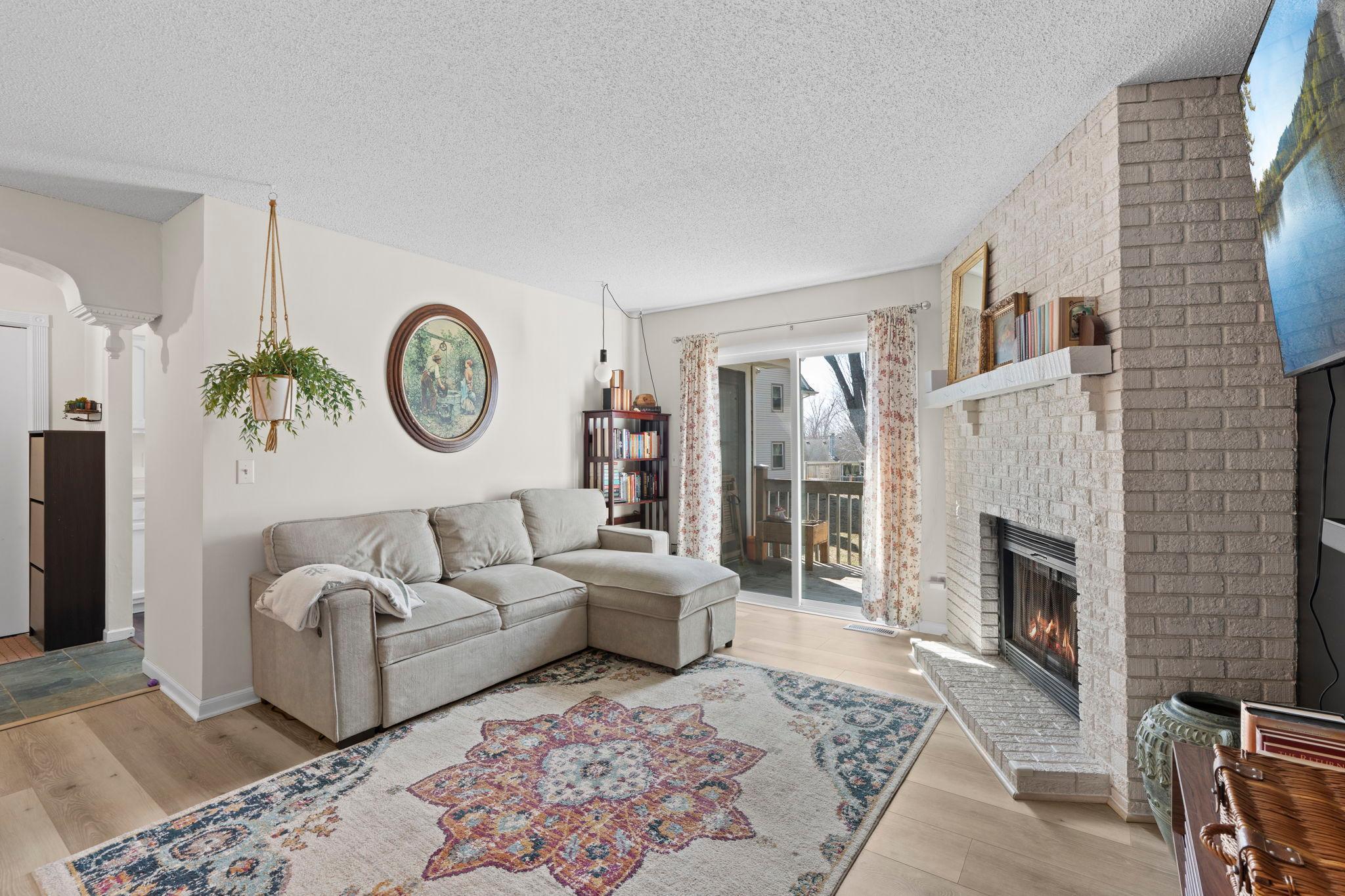 3861 Gold Point, Unit B St. Paul, MN 55122 - Photo 6 of 57