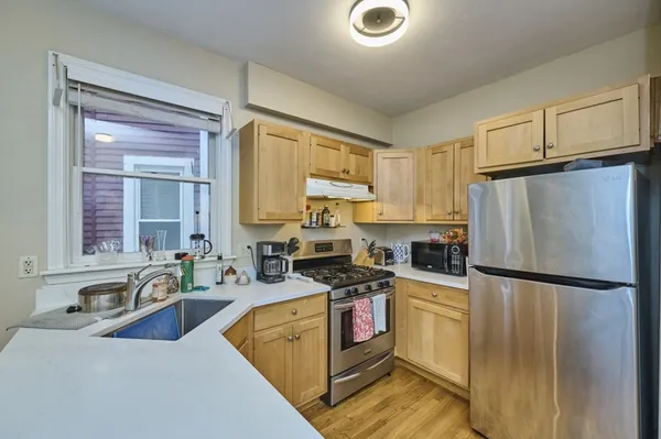 $3,200 | 14 Haverford Street, Unit 1, Boston, MA 02130