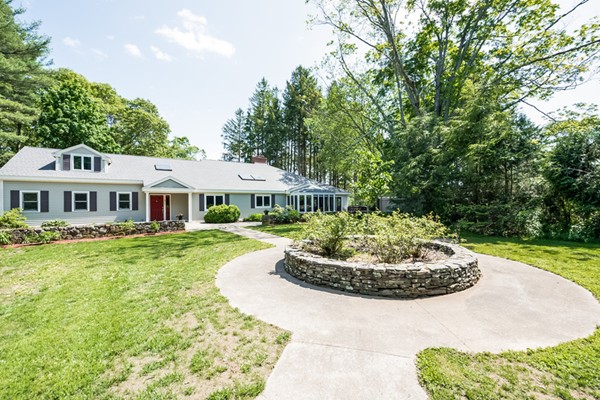 9 Thaxton Road Beverly, MA 01915 - Photo 2 of 23 Gallery Image 2