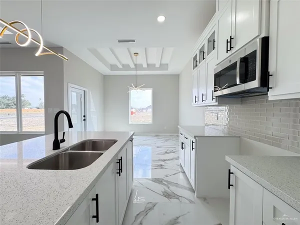 $2,500 | 8104 North 50th Street, McAllen, TX 78504
