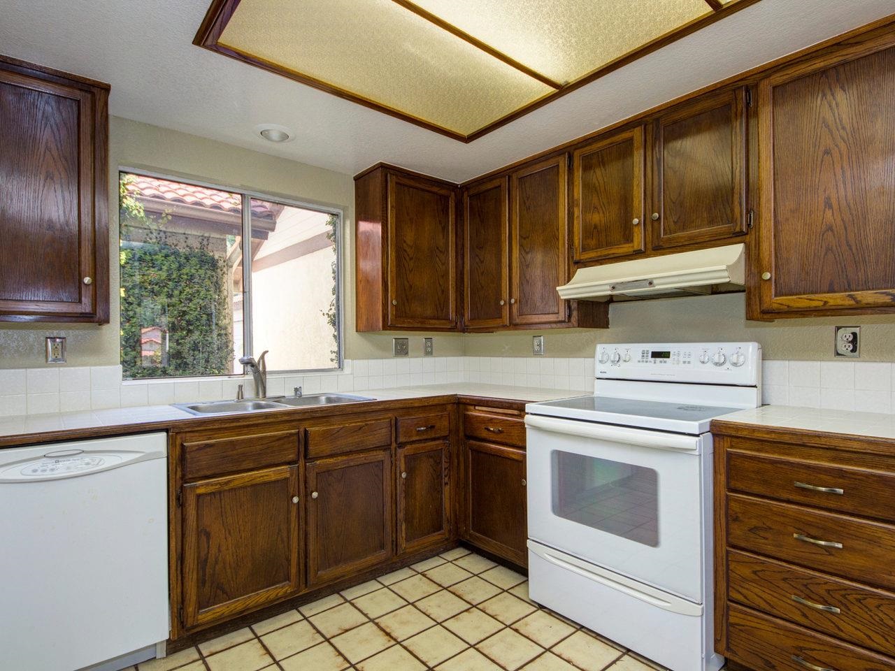 5672 Raintree Way Oceanside, CA 92057 - Photo 11 of 25