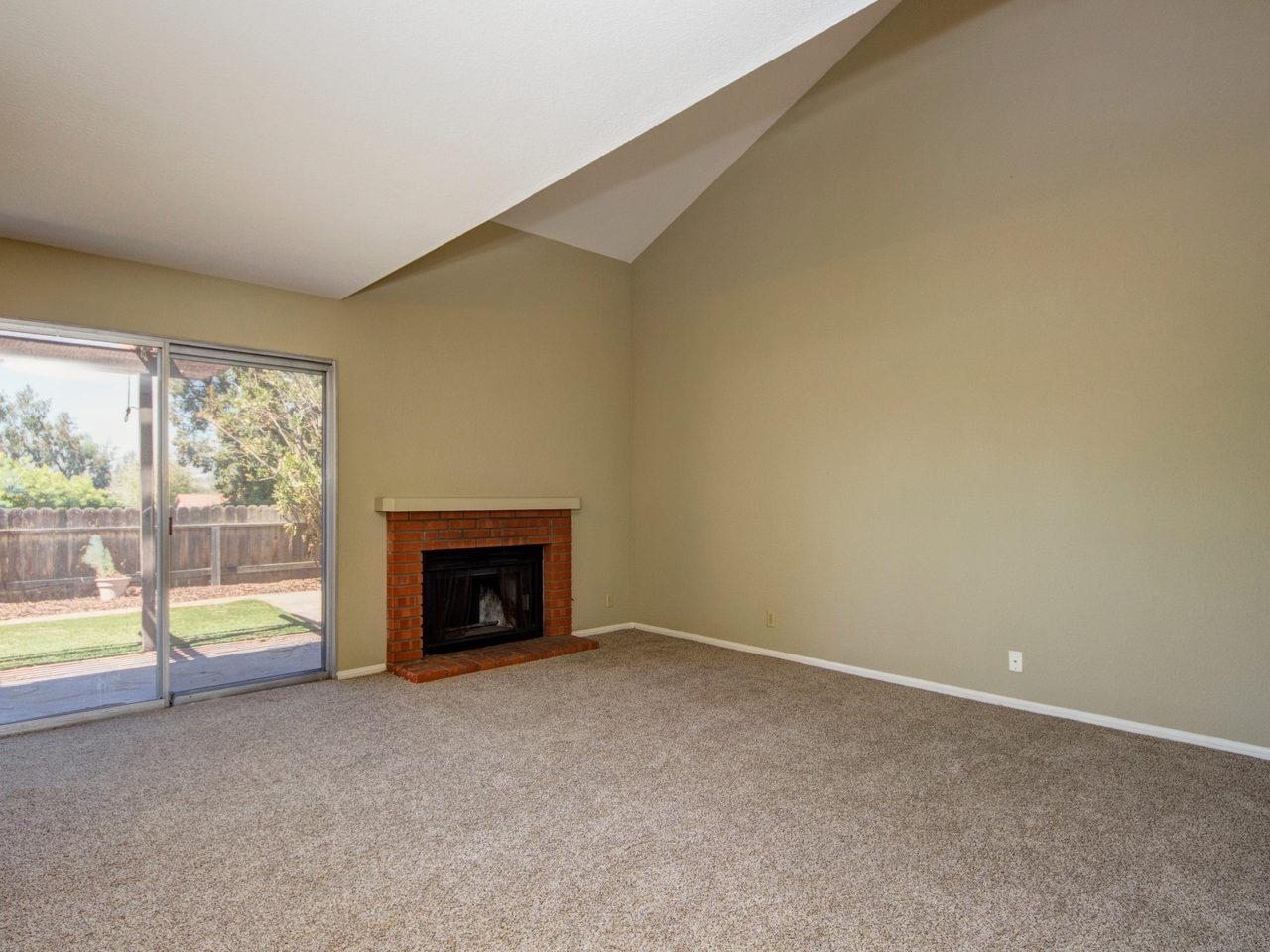 5672 Raintree Way Oceanside, CA 92057 - Photo 3 of 25
