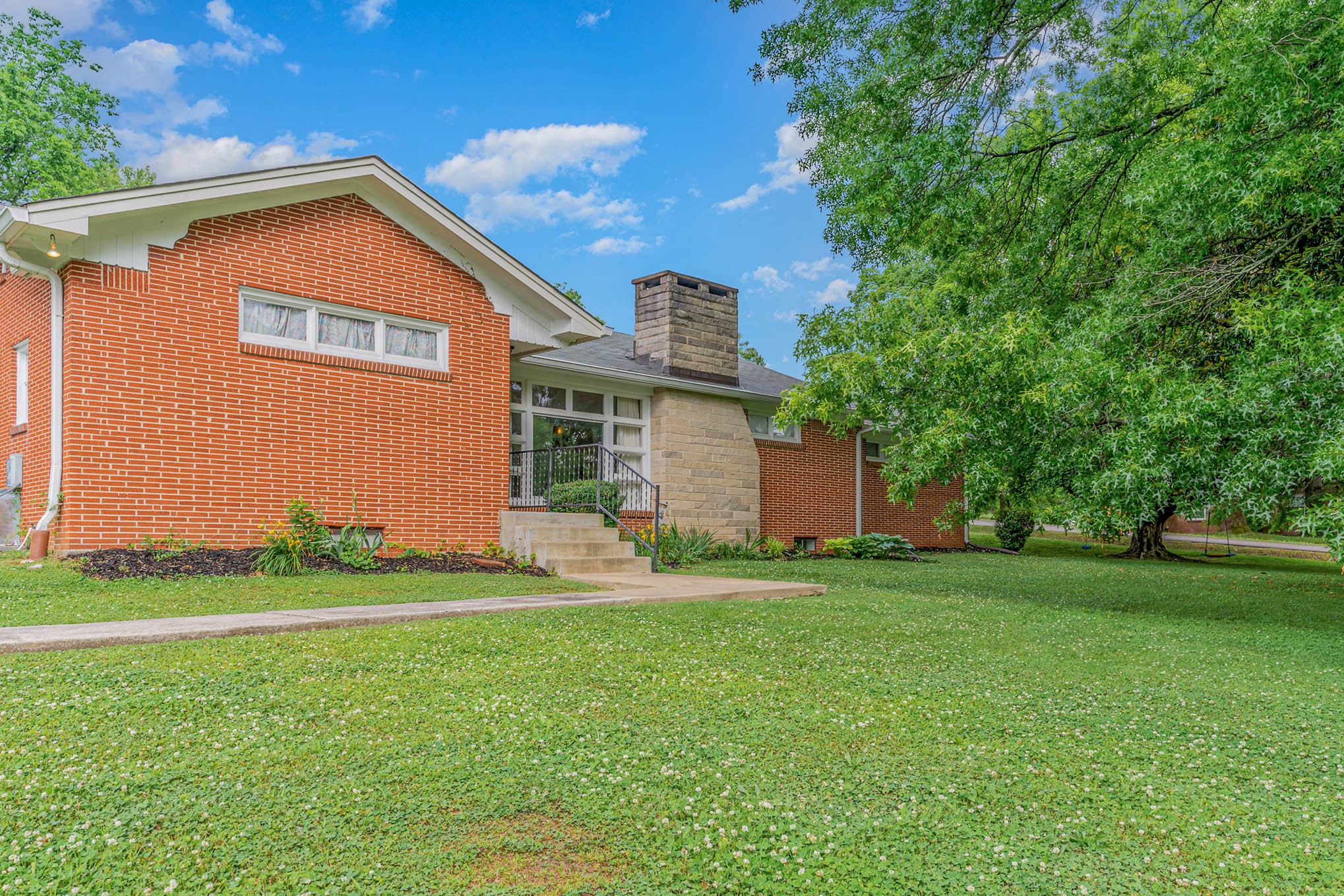 1200 Graymere Manor Road Columbia, TN 38401 - Photo 3 of 35 Gallery Image 3