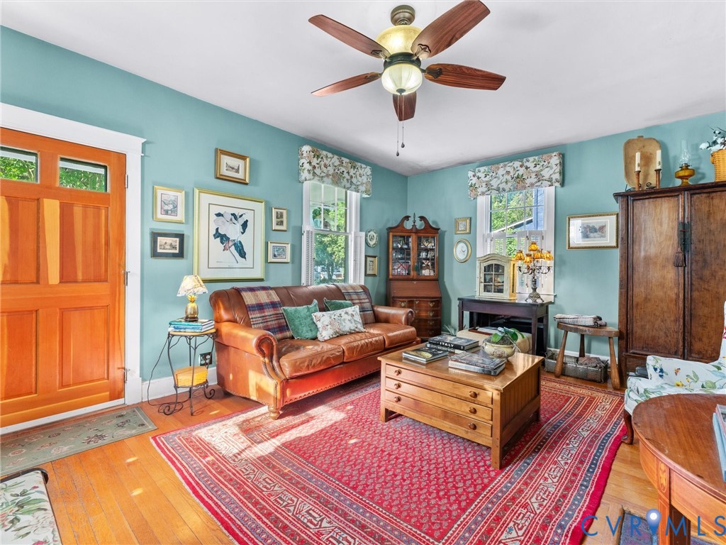 1812 Seddon Road Richmond, VA 23227 - Photo 10 of 56 Living space featuring hardwood flooring, a ceilin