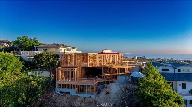 an aerial view of multiple house