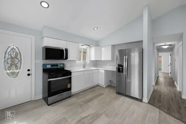 $334,900 | 7616 South 78th Avenue, Bridgeview, IL 60455