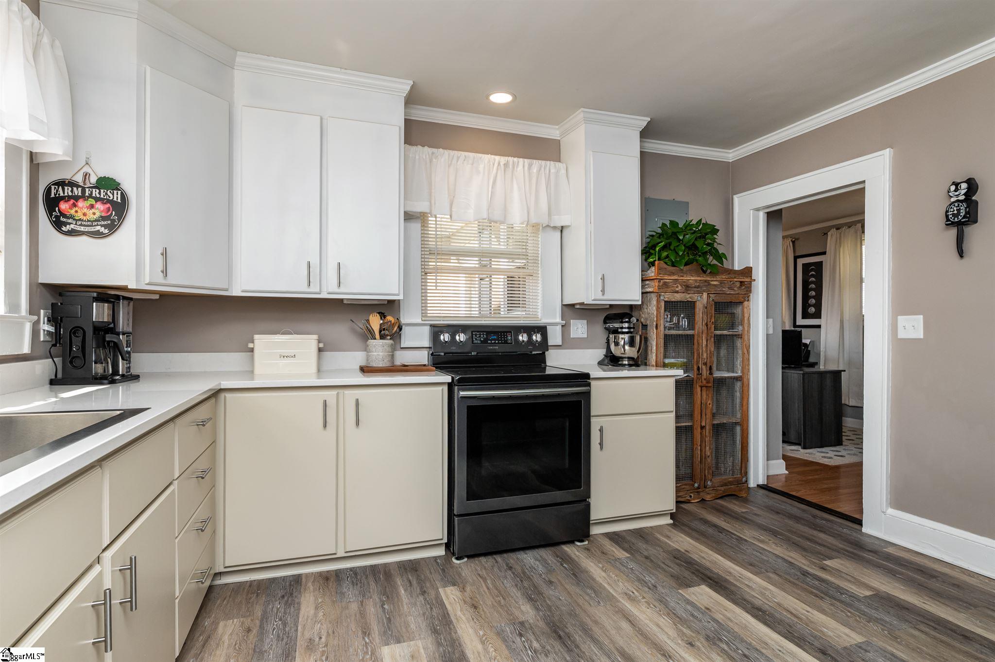 403 Tigerville Road Travelers Rest, SC 29690 - Photo 12 of 30 Gallery Image 12