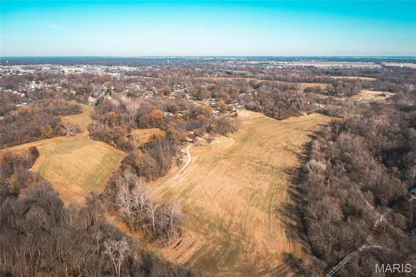 $2,000,000 | 6480 Green Acres Road, Glen Carbon, IL 62034