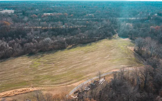 $2,000,000 | 6480 Green Acres Road, Glen Carbon, IL 62034