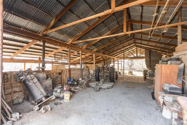 $2,000,000 | 6480 Green Acres Road, Glen Carbon, IL 62034