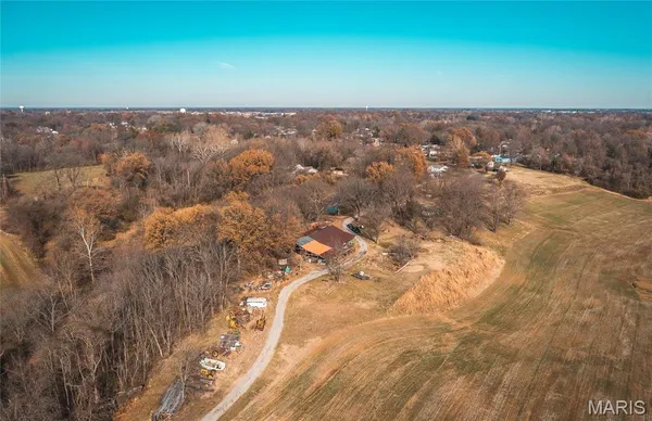 $2,000,000 | 6480 Green Acres Road, Glen Carbon, IL 62034