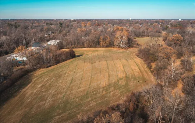 $2,000,000 | 6480 Green Acres Road, Glen Carbon, IL 62034