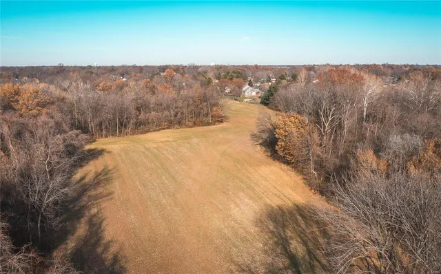 $2,000,000 | 6480 Green Acres Road, Glen Carbon, IL 62034