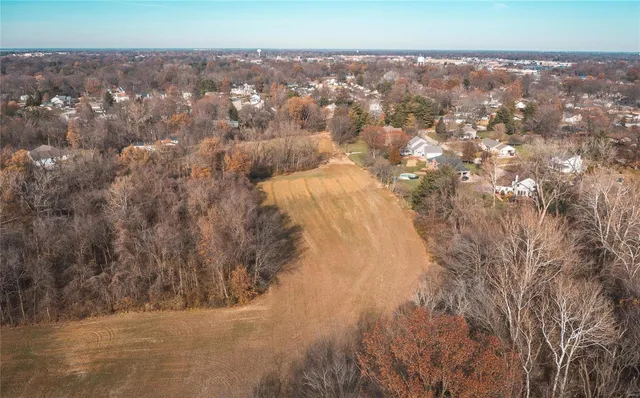 $2,000,000 | 6480 Green Acres Road, Glen Carbon, IL 62034