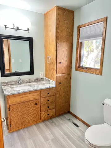 $319,900 | 15742 675th Avenue, Alden, MN 56009