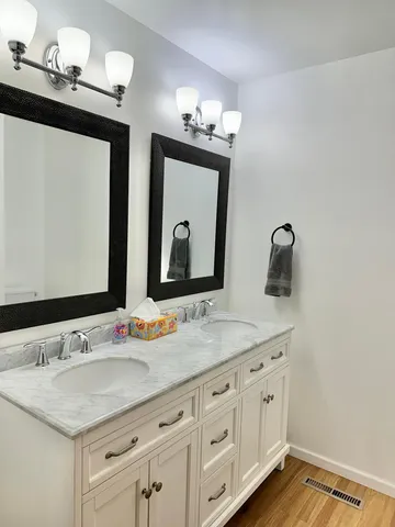 $319,900 | 15742 675th Avenue, Alden, MN 56009