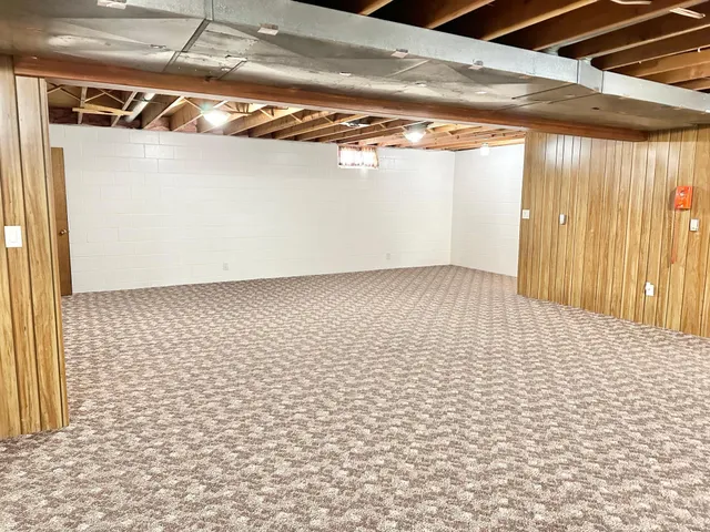 $319,900 | 15742 675th Avenue, Alden, MN 56009