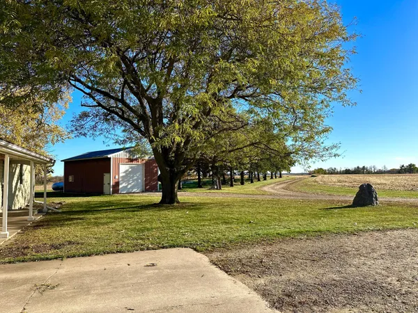 $319,900 | 15742 675th Avenue, Alden, MN 56009