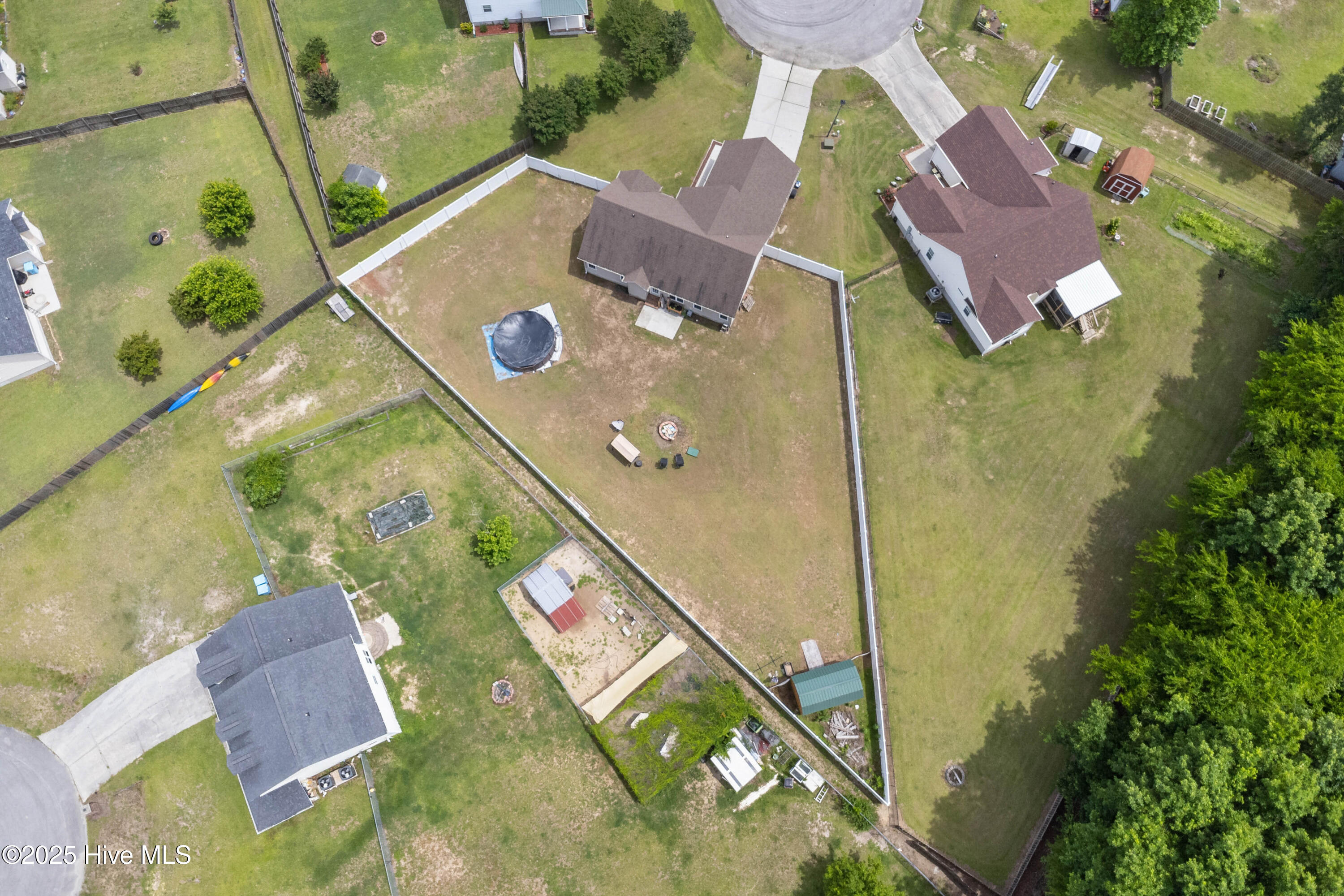 204 Bluff Ridge Court Jacksonville, NC 28540 - Photo 37 of 42 38 (3)