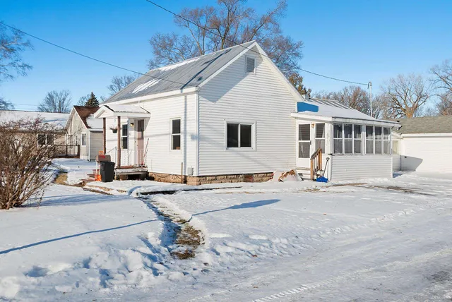 $229,000 | 302 McDonald Street, Oconto, WI 54153