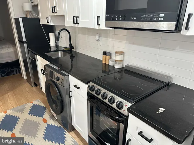 $1,450 | 1018 Pine Street, Unit 2R, Philadelphia, PA 19107