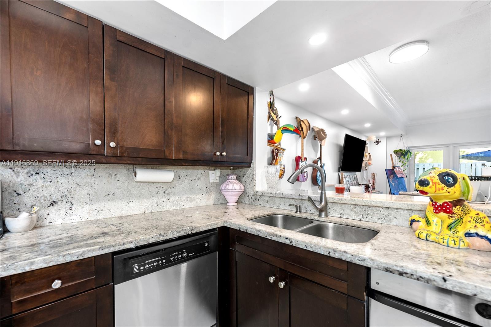 9985 Southwest 118th Place Miami, FL 33186 - Photo 11 of 30