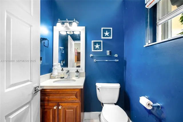 $469,000 | 9985 Southwest 118th Place, Miami, FL 33186