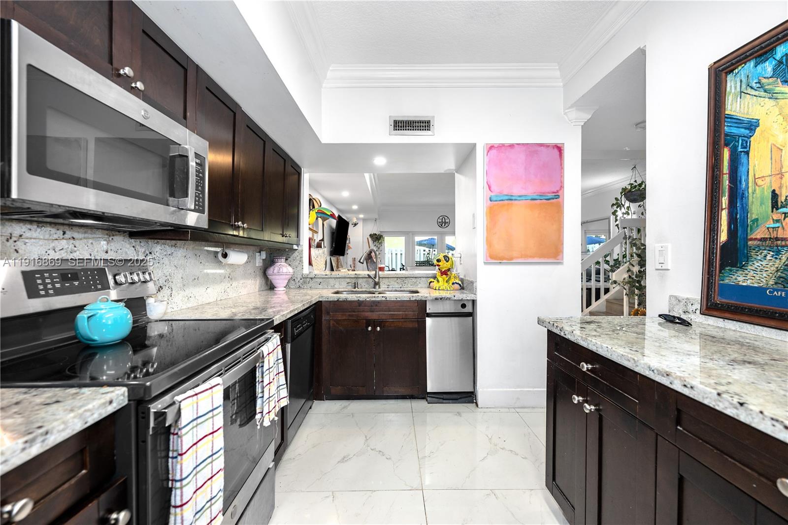 9985 Southwest 118th Place Miami, FL 33186 - Photo 10 of 30