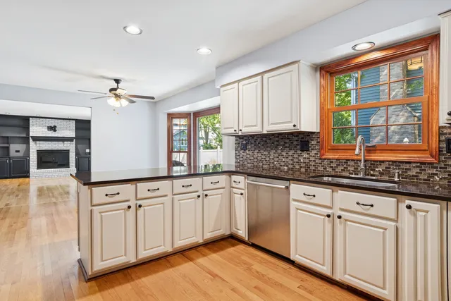 $750,000 | 2230 Keim Road, Naperville, IL 60565