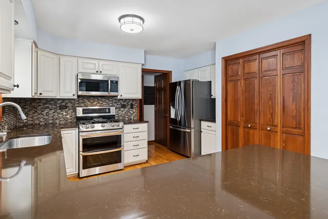 $750,000 | 2230 Keim Road, Naperville, IL 60565