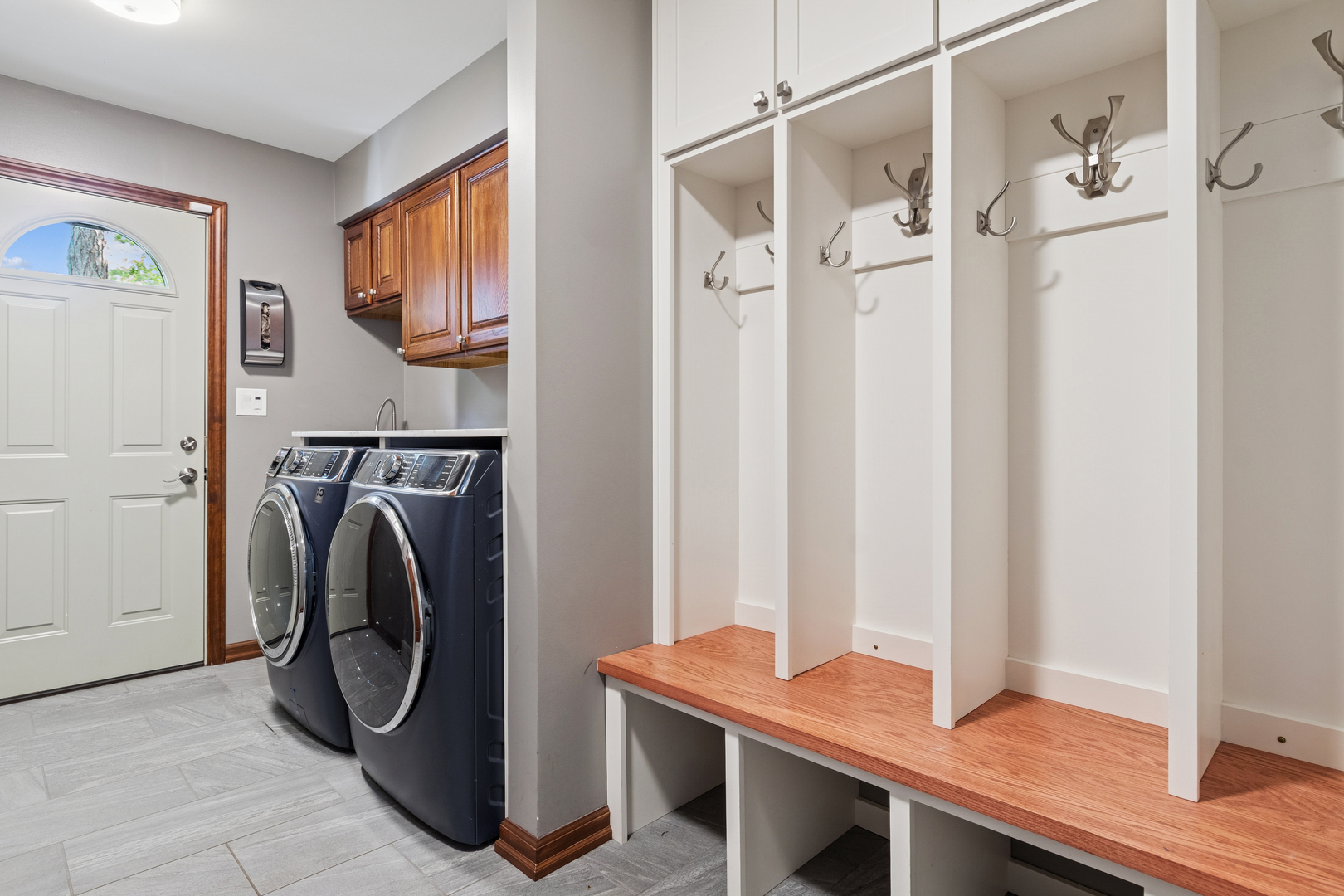 2230 Keim Road Naperville, IL 60565 - Photo 14 of 33 a utility room with closet dryer and washer