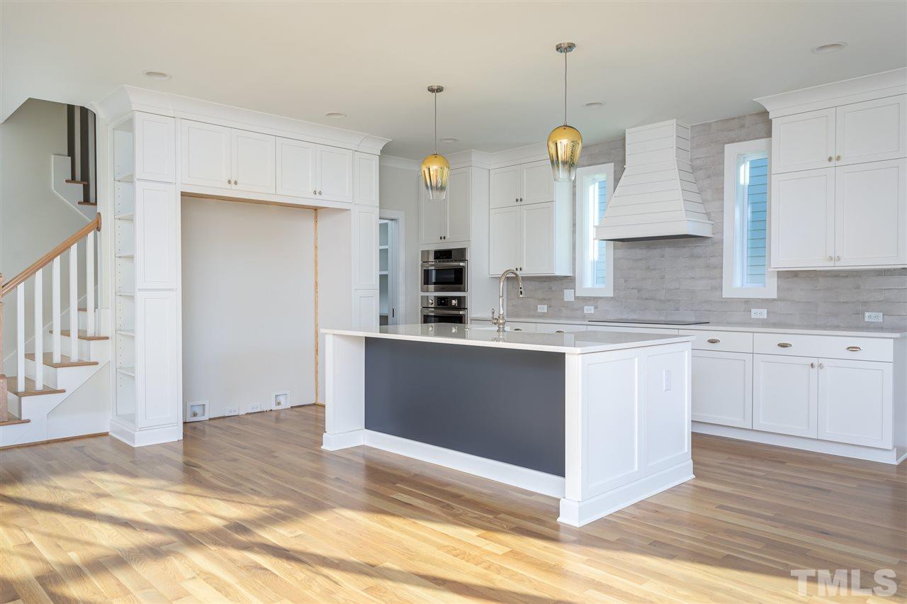 102 West Whitaker Mill Road Raleigh, NC 27608 - Photo 8 of 24