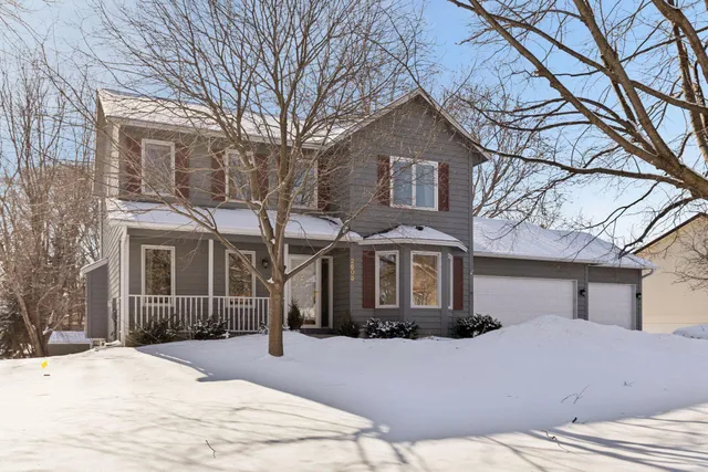 $450,000 | 2605 Kennelly Place, Burnsville, MN 55337