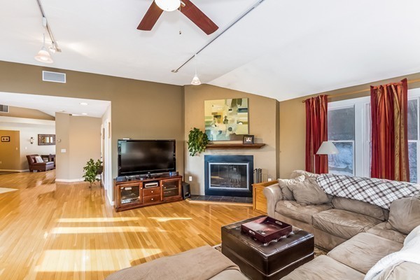 316 River Road Andover, MA 01810 - Photo 8 of 27