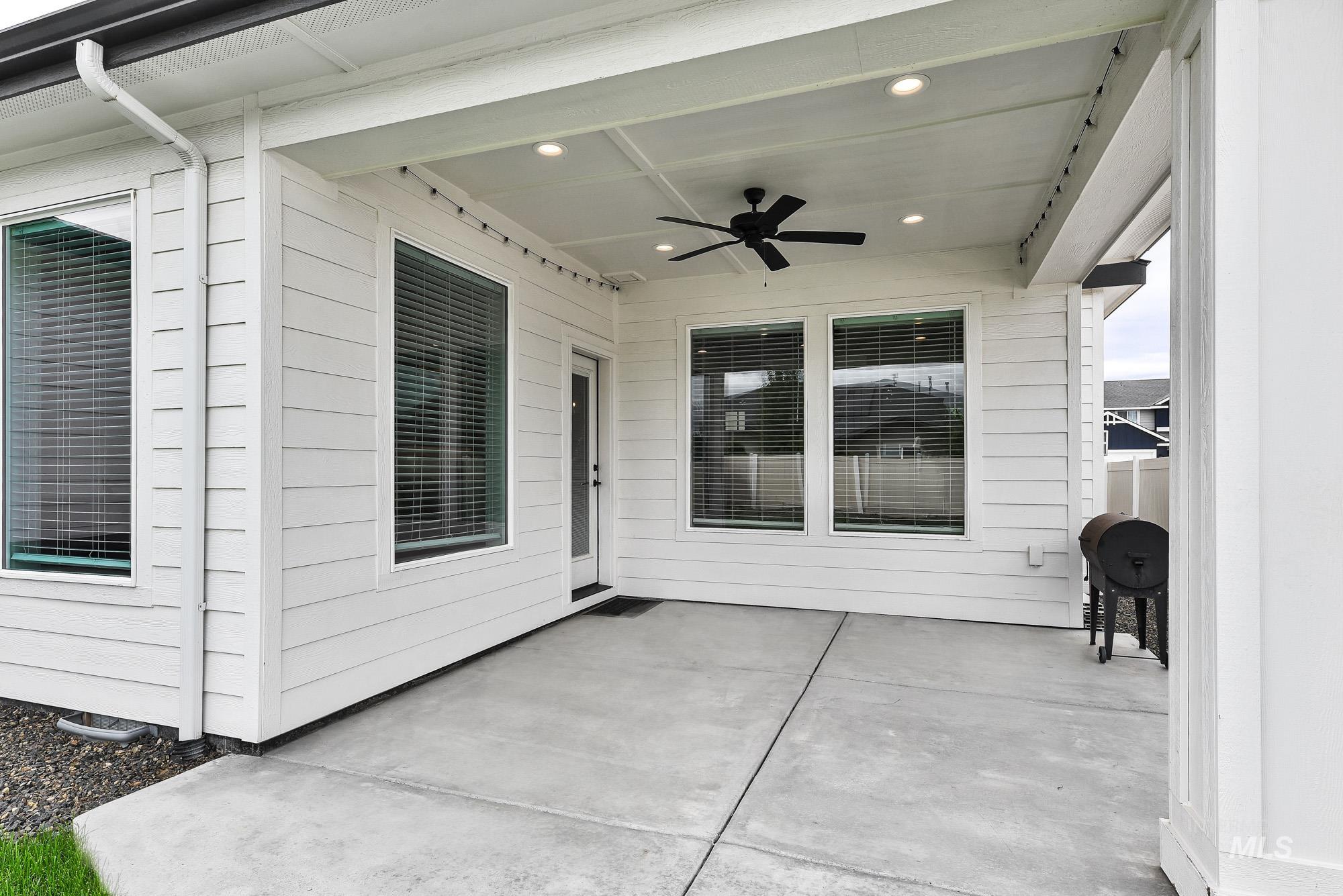 5676 East Zaffre Ridge Street Boise, ID 83716 - Photo 45 of 50 Covered patio with a concrete surface